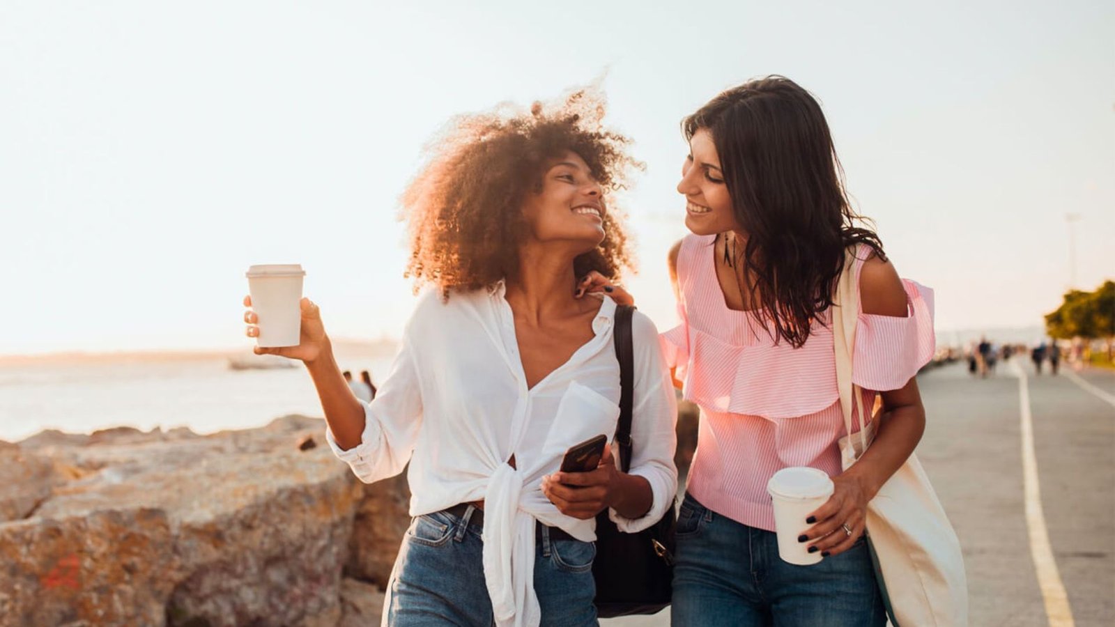 2 female friends in Malatya